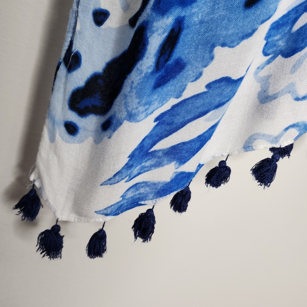 Blue and White Floral Kimono with Tassels - Picture 2 of 10